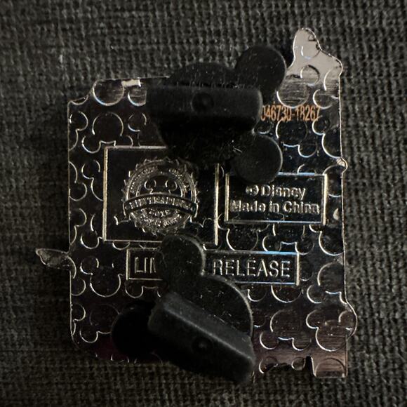 Disney Goofy American Adventure New Mexico 2018 Limited Release Mystery Pin - Picture 2 of 2